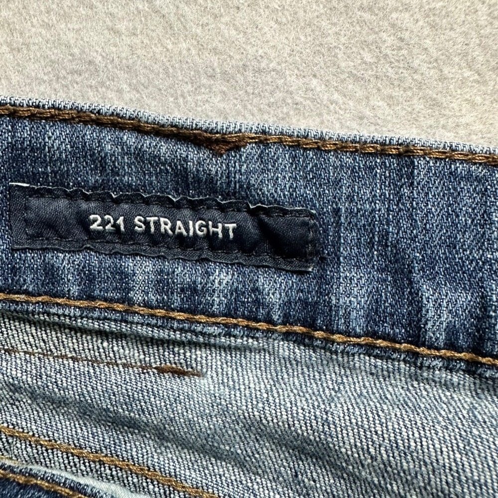 Lucky Brand 221 Straight Jeans Mens 38x32 Blue Medium Wash Denim Classic Fit - Picture 6 of 14